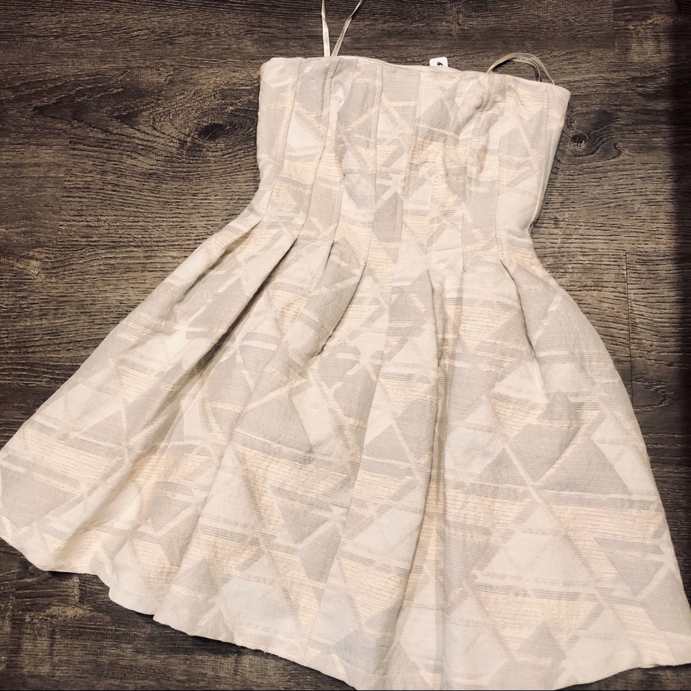 New Cynthia Vincent structured dress